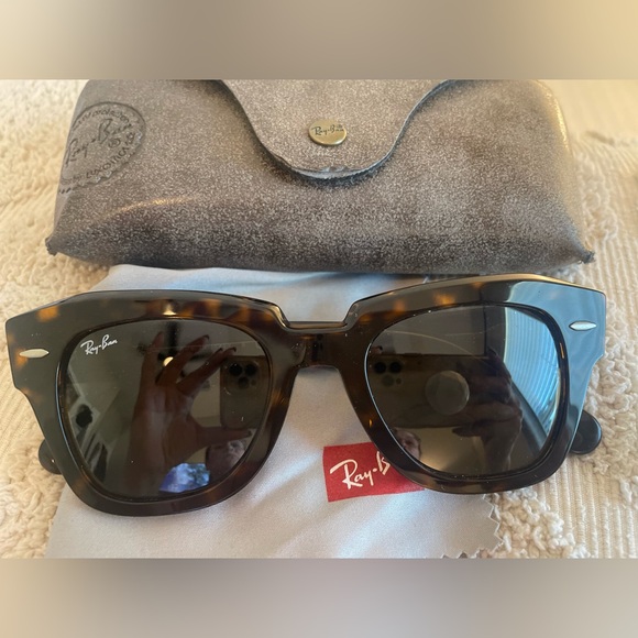 Ray-Ban Sunglasses (Unisex) - Picture 4 of 4